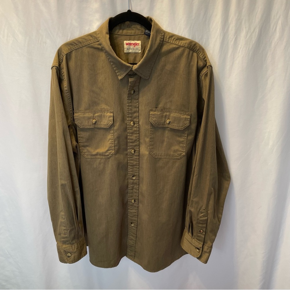 Wrangler Authentics Cotton Blend Size XL Long Sleeve Button Front Shirt Outdoors